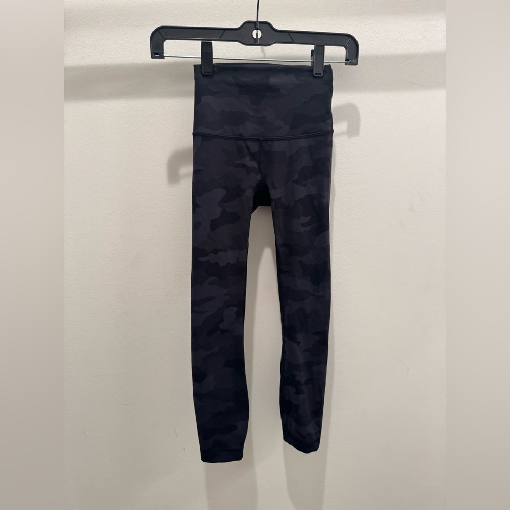 Lululemon cropped camo leggings